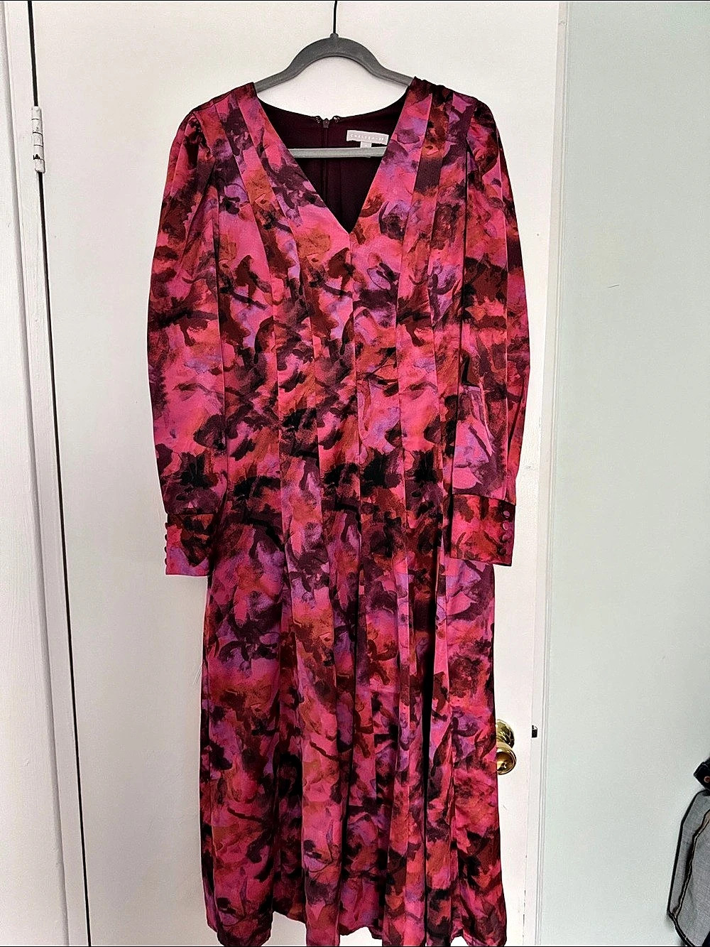 Chelsea 28 Abstract Maxi Dress in Pink & Purple Size Medium Like New
